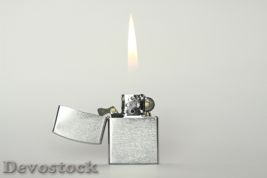 Devostock Silver Flame Lighter78778 4K