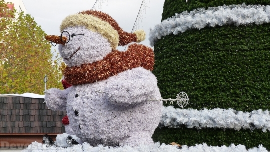 Devostock Snow Man Decorated Chritmas 4K