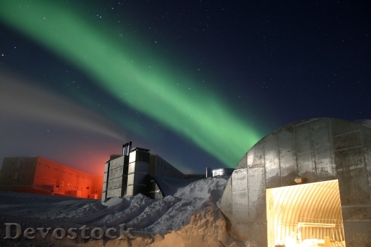 Devostock South Pole Research Institution Research Station Amundsen Scott 80457 4K.jpeg