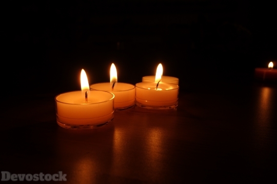 Devostock Tea Lights Candles Candleight 4K