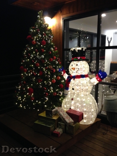 Devostock Tree Christmas SnowmanCafe 4K