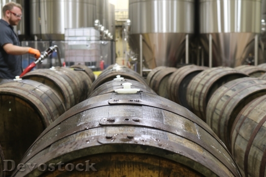 Devostock Wood Industry Beer 126714 4K
