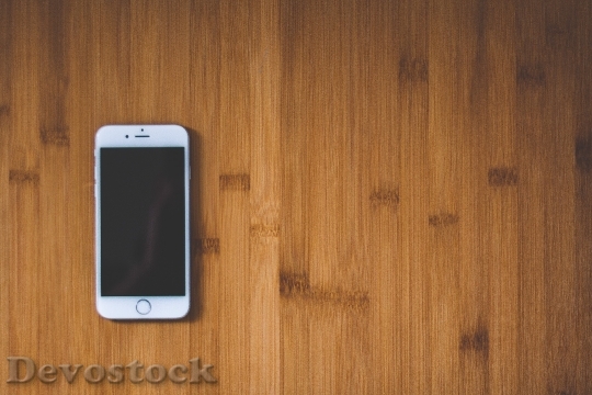 Devostock Wood Iphone Smartphone 13988 4K