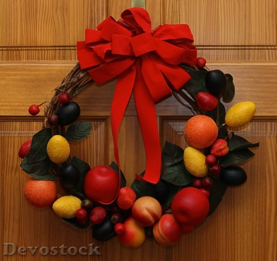 Devostock Wreath Christmas Fruit Artifcial 4K