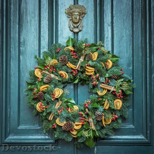 Devostock Wreath Door Christmas Decoraton 0 4K
