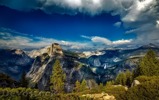 Devostock Yosemite National Park Landscape California 1251 4K.jpeg