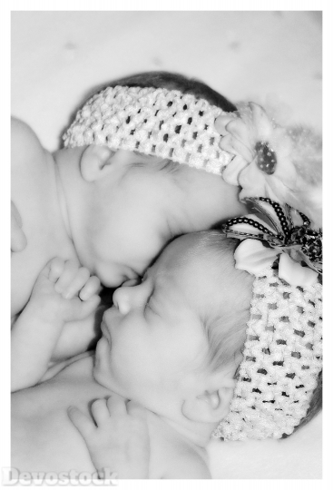 Devostock Babies Twins Newborn Infant 4K