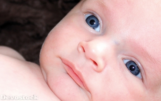 Devostock Baby Eyes Newborn Blue 4K