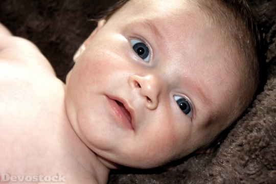 Devostock Baby Newborn Face Beautiful 4K