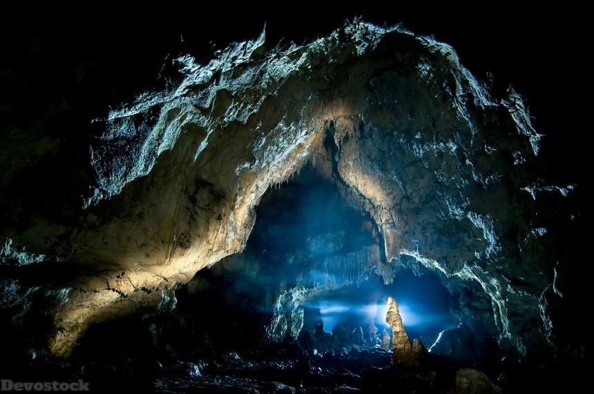 Devostock Cave Crag 4K