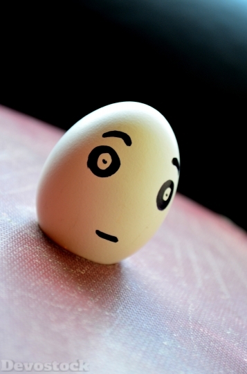 Devostock Egg Mad Sad Emoticon 4K
