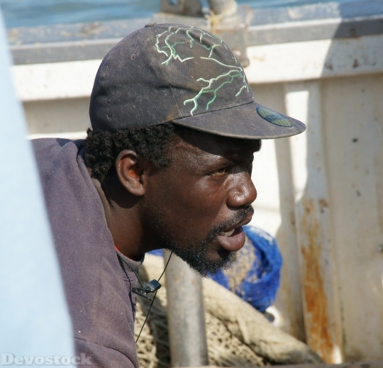 Devostock Fisherman African Boatman 332990 4K