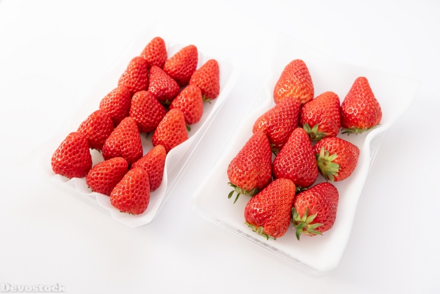 Devostock Fruits Food Healthy Strawberry White Background Two Plates 4k