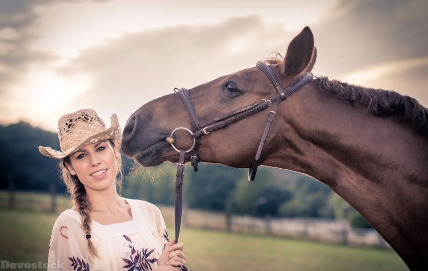 Devostock Girl Horses Hat Head Love Friendship 4K