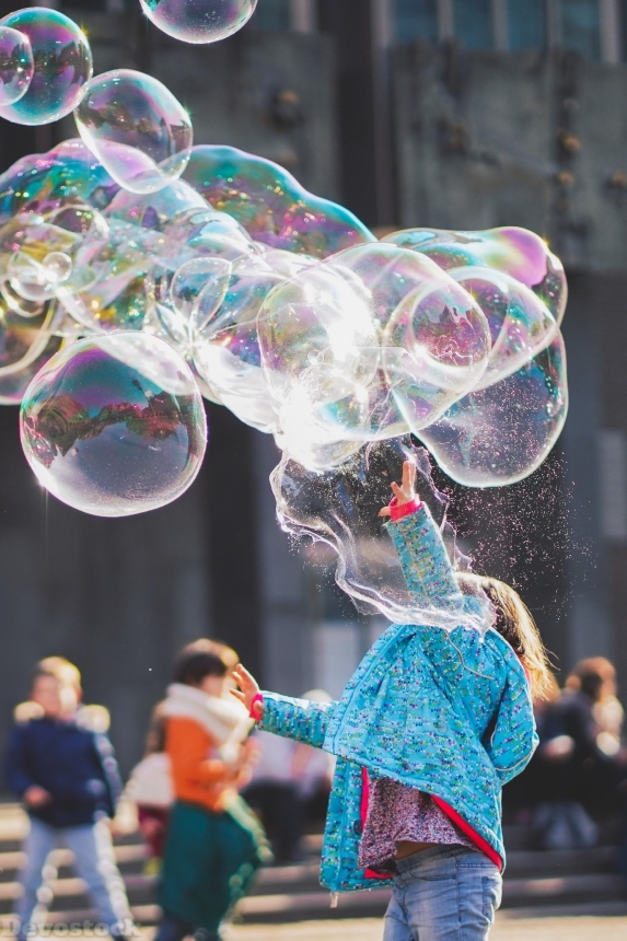 Devostock Little Girl Big Soap BalloonsAction Active Bubbles 4k