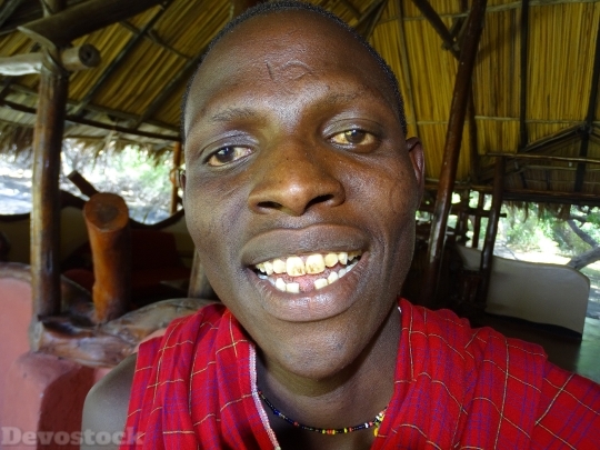 Devostock Man Maasai Face Teeth 4K