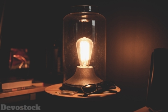 Devostock Old Fashioned Kerosene Light 4k