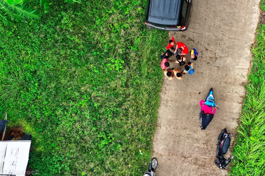 Devostock Outdoor Nature Adventure Aerial Photography Aerial Shot Students 4k