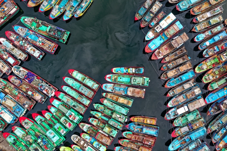 Devostock Outdoor Nature Aerial Shot Bird S Eye View Boats Colorful Boats 4k
