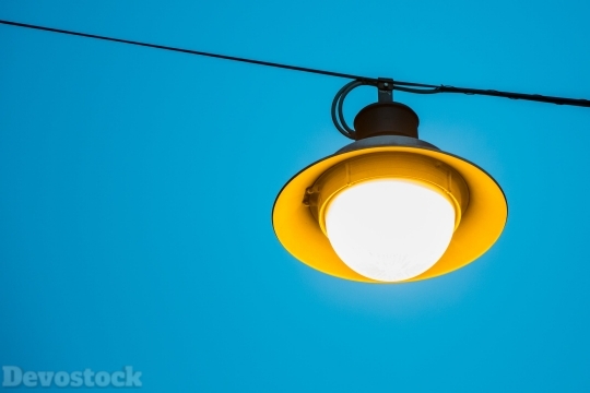 Devostock Shadow Bulb Light Yellow 4k