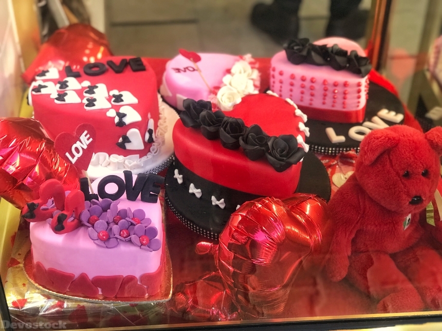 Devostock Valentine cakes