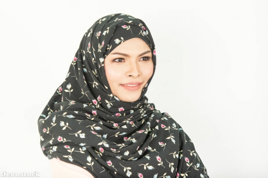 Top Hijab Images collection Muslim women Girls  (132)
