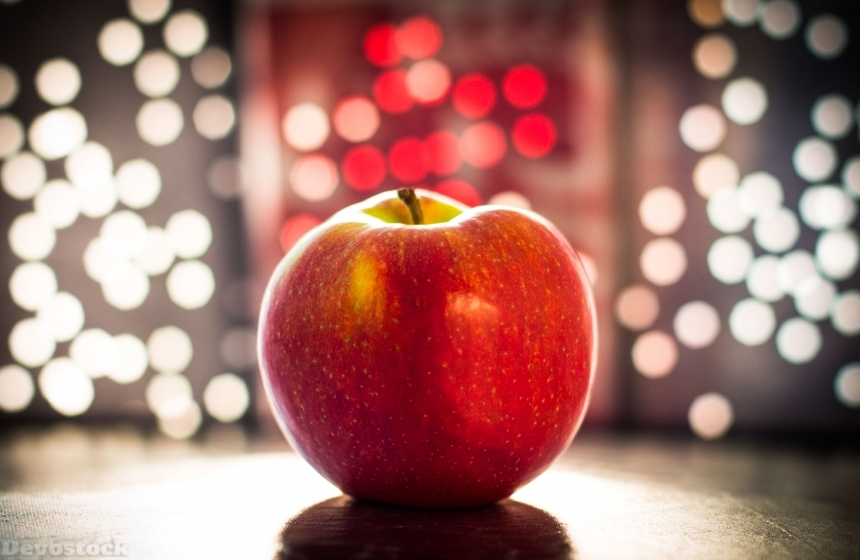 Devostock Apple Bokeh Fruit Night