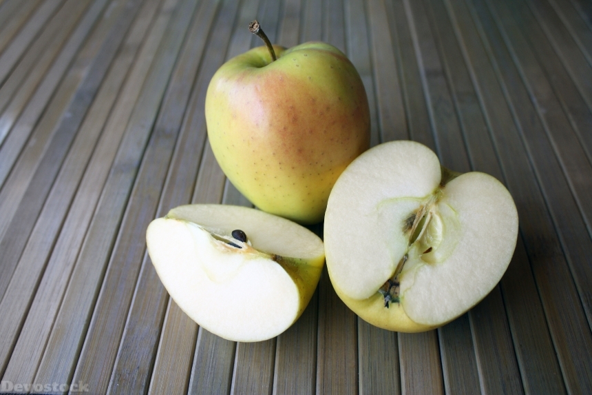 Devostock Apple Fruit Apples Fruits