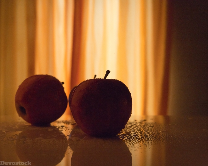 Devostock Apple Fruit Back Light