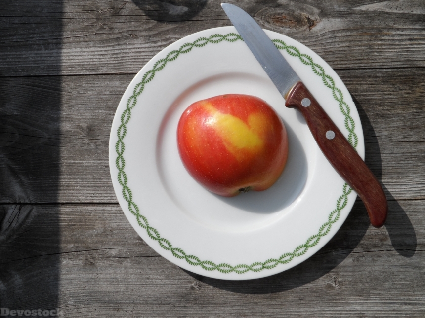 Devostock Apple Kitchen Knife Still
