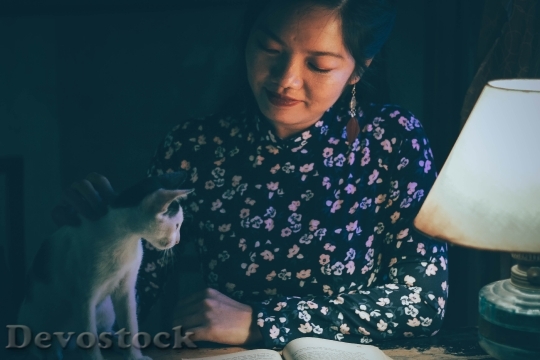 Devostock Asian Girl Cat Love Book 4k