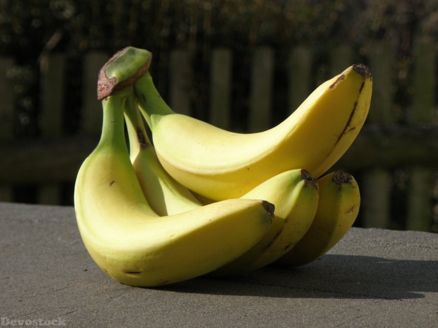 Devostock Bananas Yellow Cluster Fruit 5