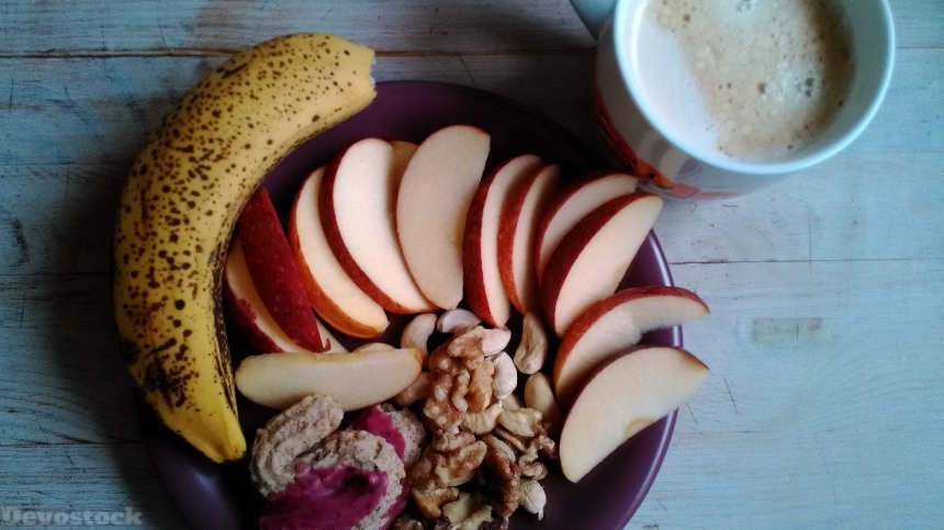 Devostock Breakfast Banana Apple Plate