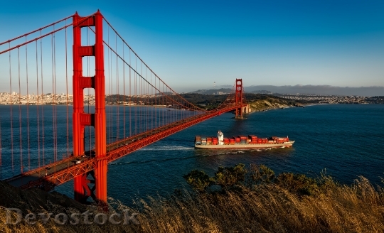 Devostock Golden Gate Bridge Suspension San Francisco California 161764.jpeg