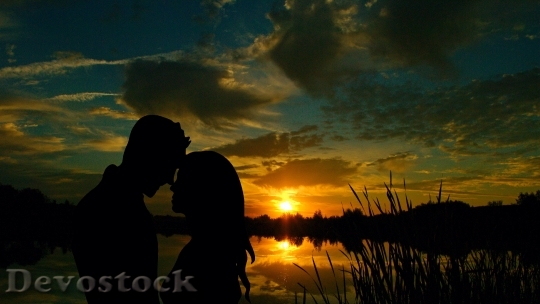 Devostock Lovers Pair Love Sunset 0