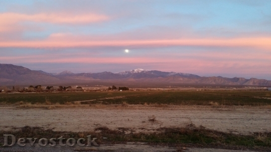 Devostock Moonrise Sunset Clouds Desert