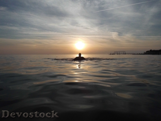 Devostock Sea Man Swim Silhouette 0