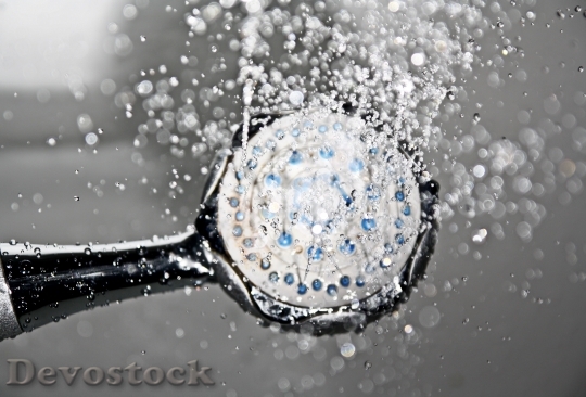 Devostock Shower Shower Head Water Drop Of Water 161502.jpeg