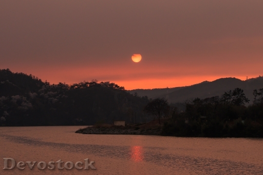 Devostock Yansanpo River Hill Sun
