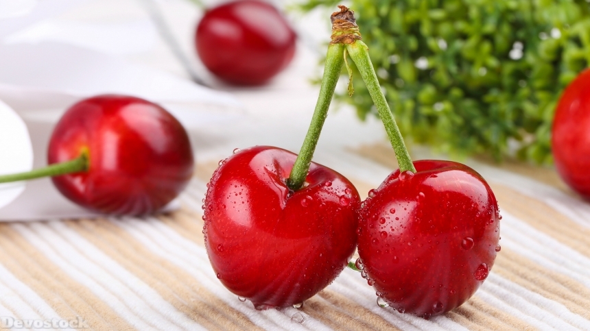 Devostock Nutritious fresh cherries  (3)