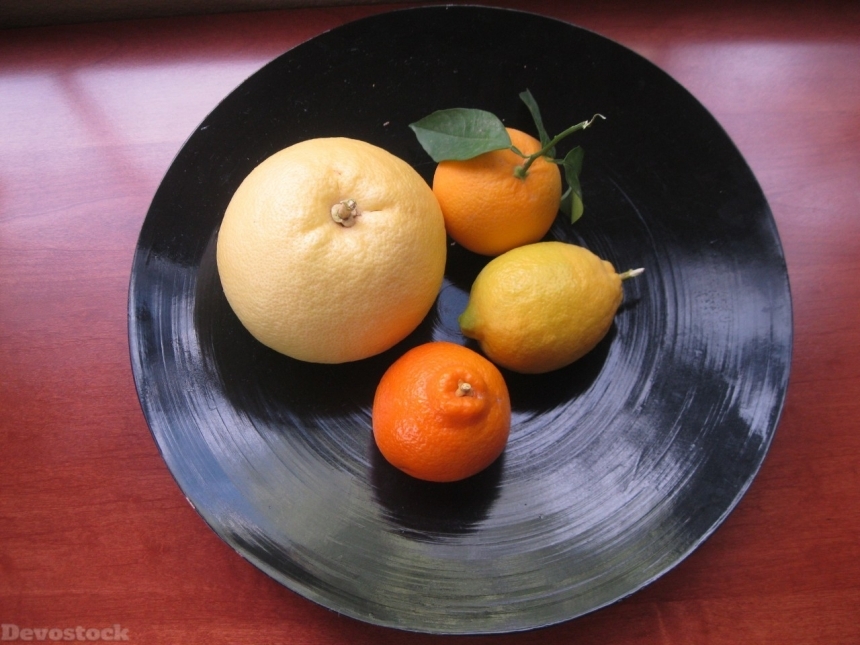 Devostock Orange fruit  (494)