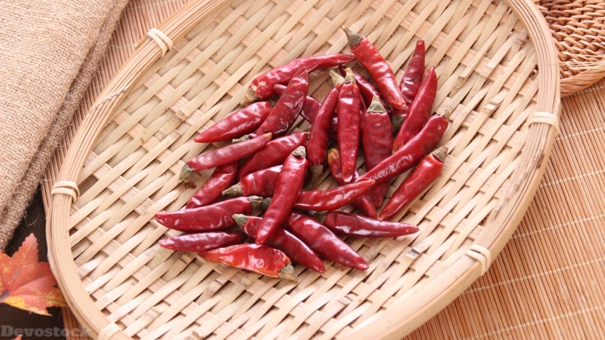 Devostock Red dried chili  (13)