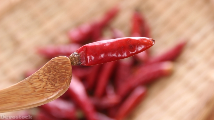 Devostock Red dried chili  (14)