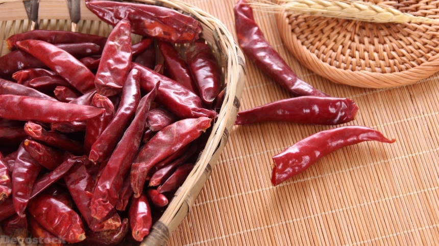 Devostock Red dried chili  (3)