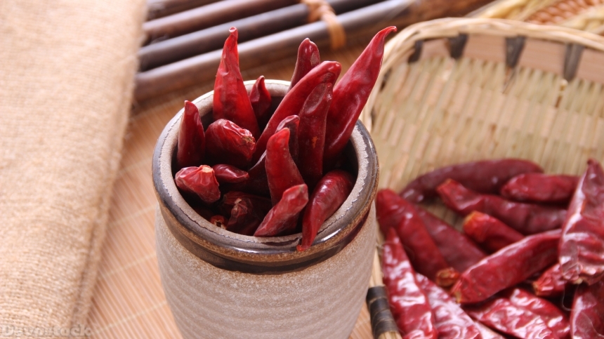 Devostock Red dried chili  (5)
