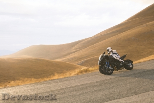 Devostock Yamaha 2018 motobike modern  (2)