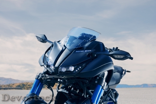 Devostock Yamaha 2018 motobike modern  (4)