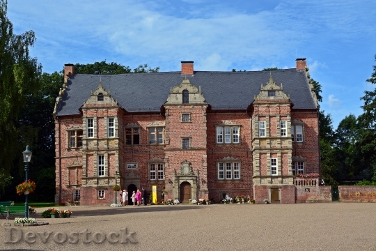 Devostock Castle Manor House Family