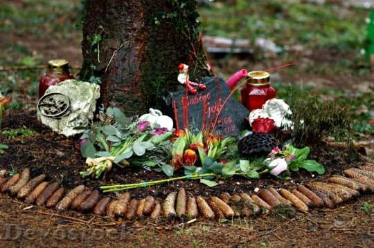 Devostock Cemetery Mourning Death Faith