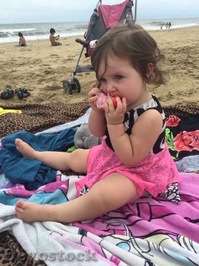 Devostock Child Beach Family Vacation